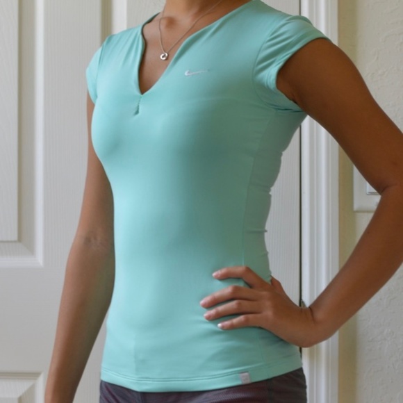 Light Blue Nike Dri-Fit Short Sleeve Shirt - Picture 1 of 2